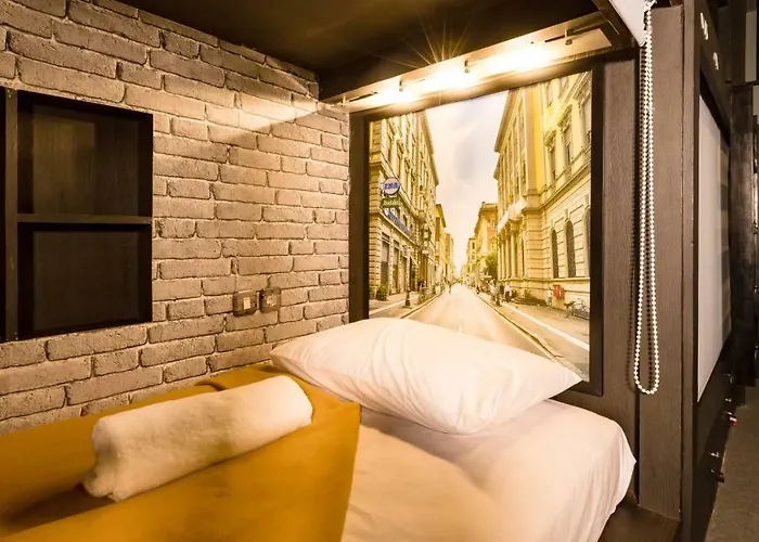 D'gobers By Gumilang Hospitality Hostal